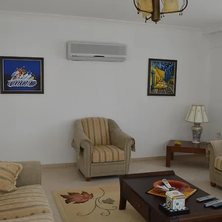 بيت للعطل Karadag Tatil Evi *