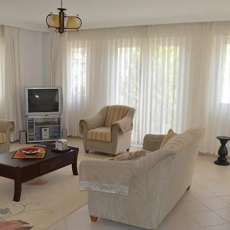 펜션 Karadag Tatil Evi *